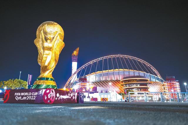 英格兰前国脚哈格里夫斯说：“这场失利对阿森纳来说是巨大的打击，他们空有74%的控球率和30次射门。